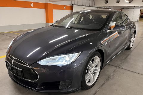 Tesla Model S 85D (mit Batterie) + Supercharger Gratis LEDER NAVI *FINANZIERUNG MÖGLICH!