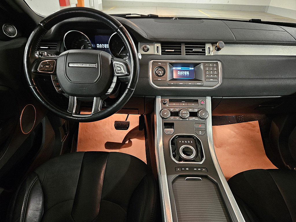 Land Rover Range Rover Evoque Pure 2,2 TD4 Aut. LEDER *FINANZIERUNG MÖGLICH!