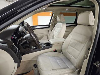 VW Touareg Sky V6 TDI BMT 4Motion Aut. LEDER PANORAMA NAVI *FINANZIERUNG MÖGLICH!